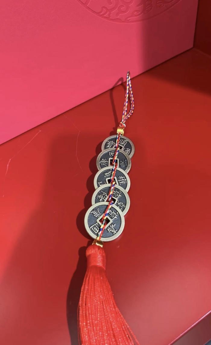 ảnh tiền xu ngũ phúc phong thuỷ sang trọng