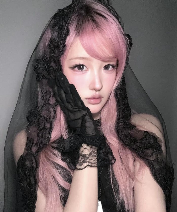 avatar cô gái tóc hồng hợp Zalo