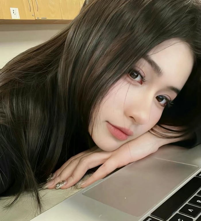 avatar luxury đẹp phong cách nhẹ