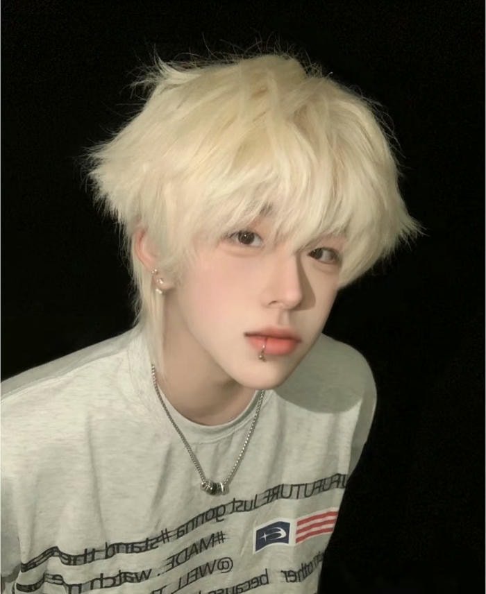 chất riêng tạo nên avatar nam tóc trắng