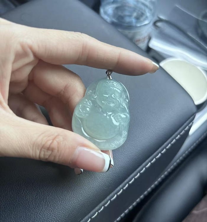 đá lục bảo thu hút tài lộc