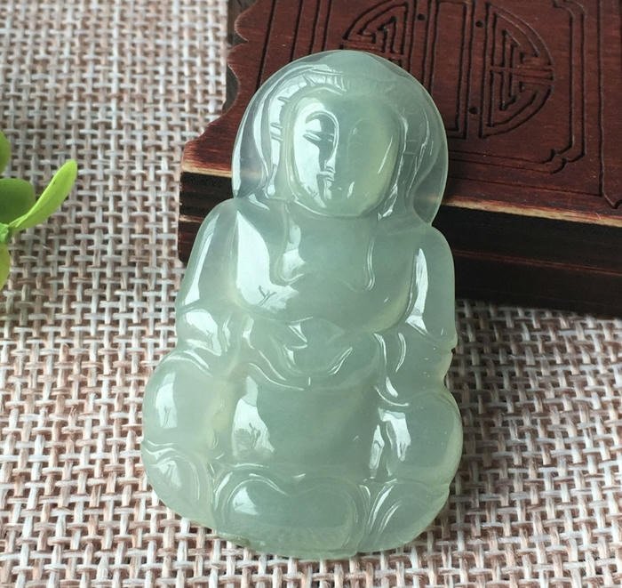 hình đá lục bảo chiêu phúc