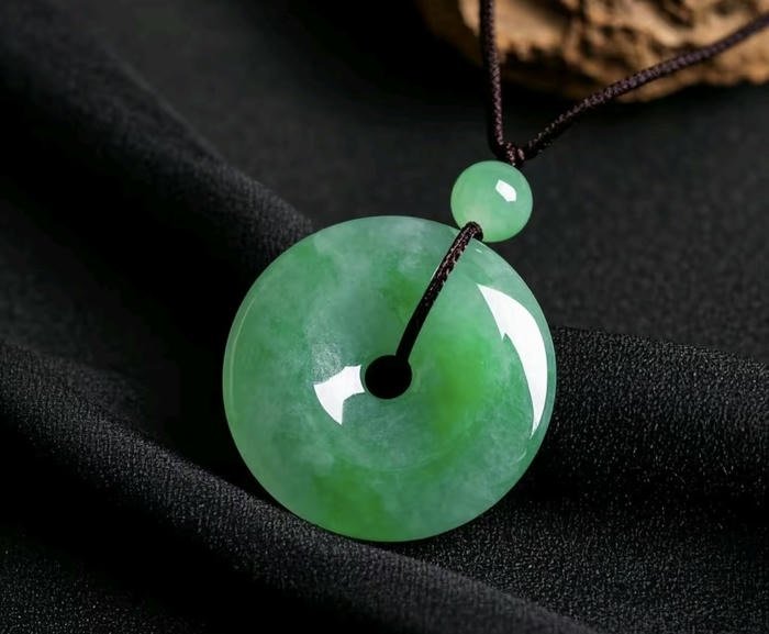 hình lục bảo mang năng lượng tốt