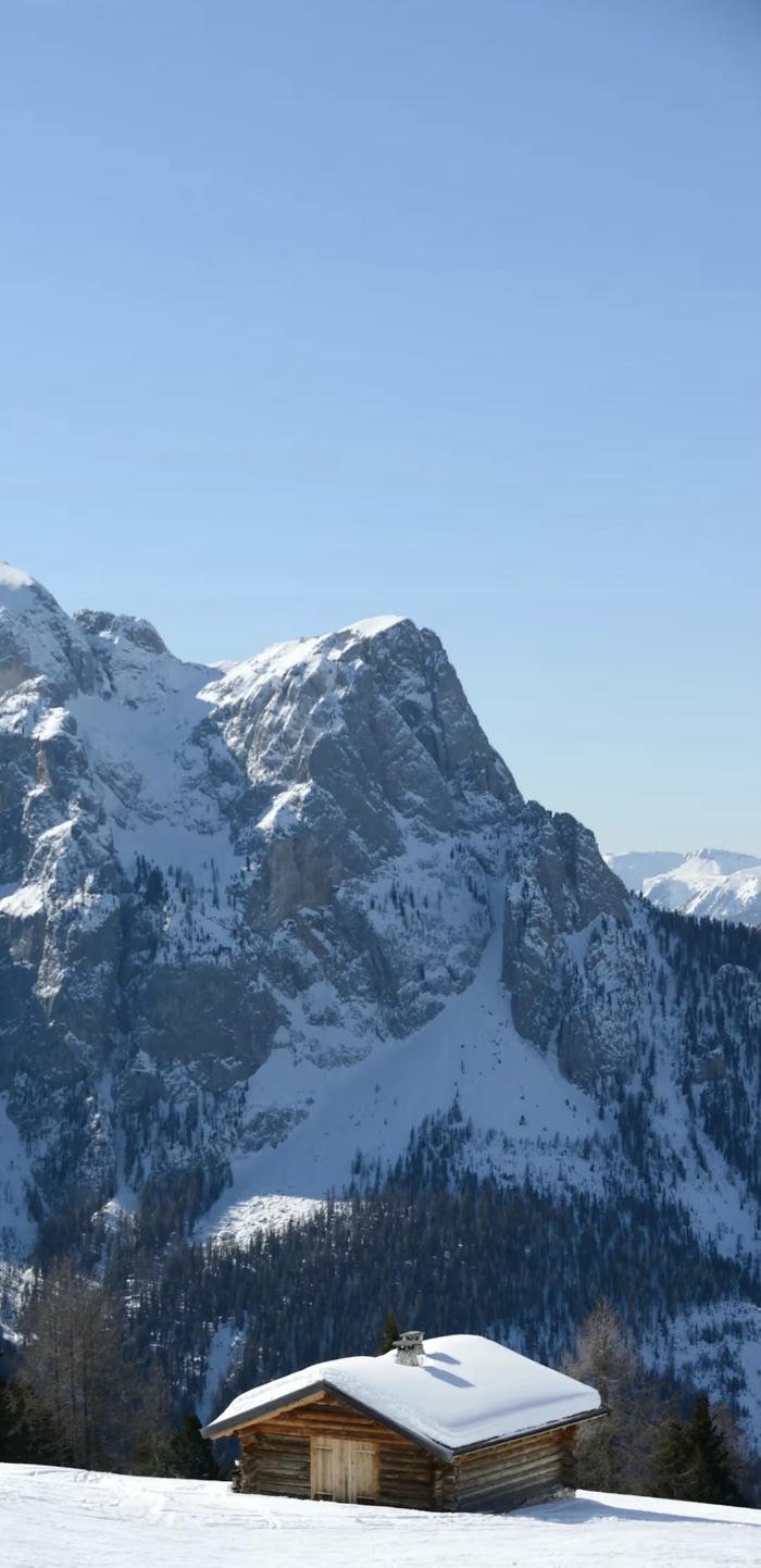 hình nền suối chảy giữa băng