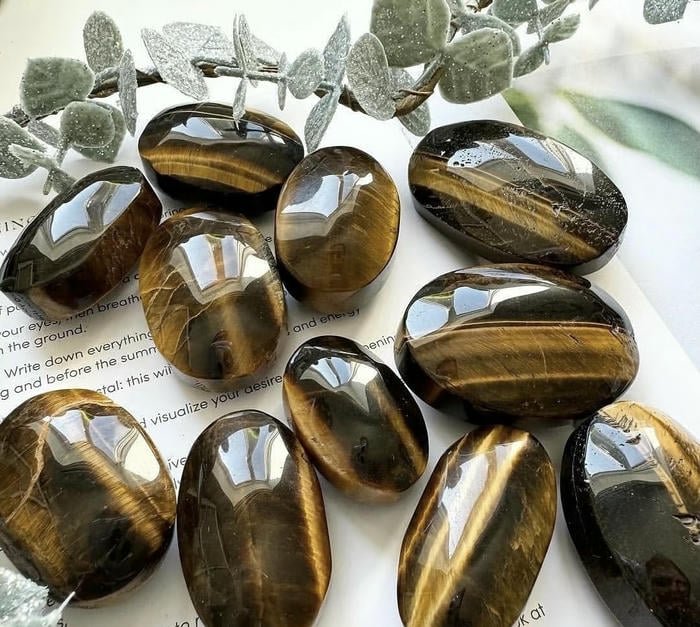 hình phong thuỷ đá mắt hổ hút lộc