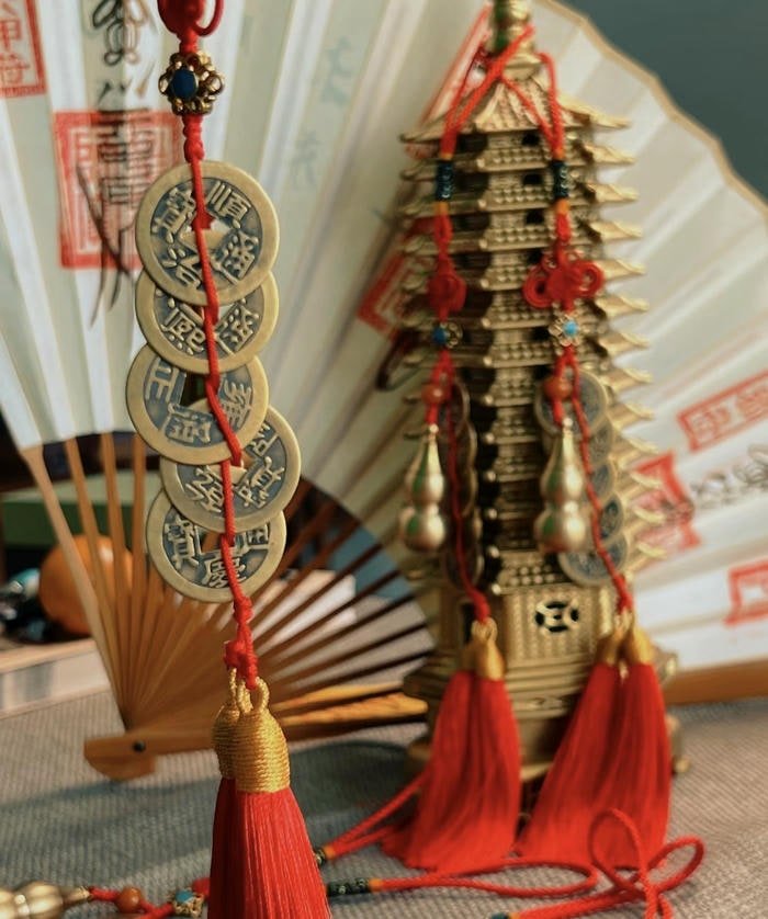 hình phong thuỷ tiền xu ngũ phúc tụ tài