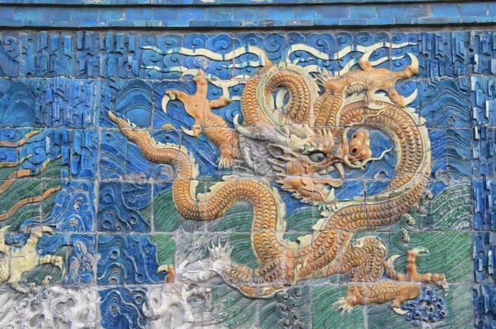 hình rồng tường mang điềm tốt