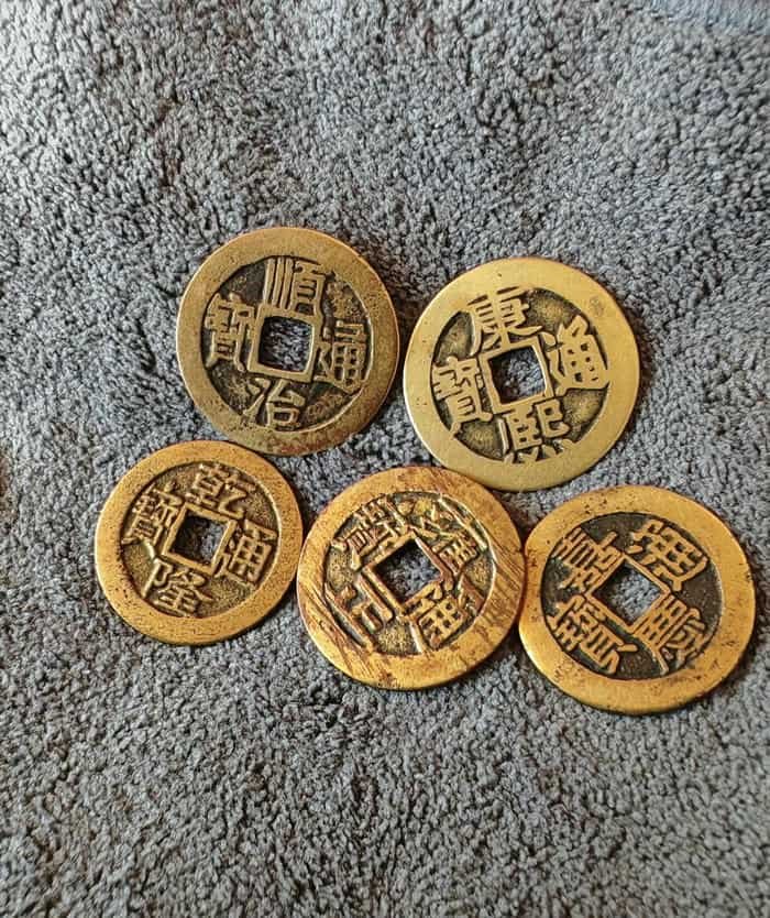 hình tiền xu ngũ phúc phong thuỷ hút tài
