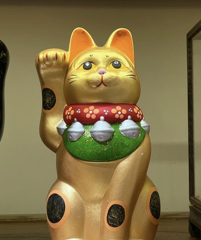 hình vàng phong thủy dễ đặt bàn