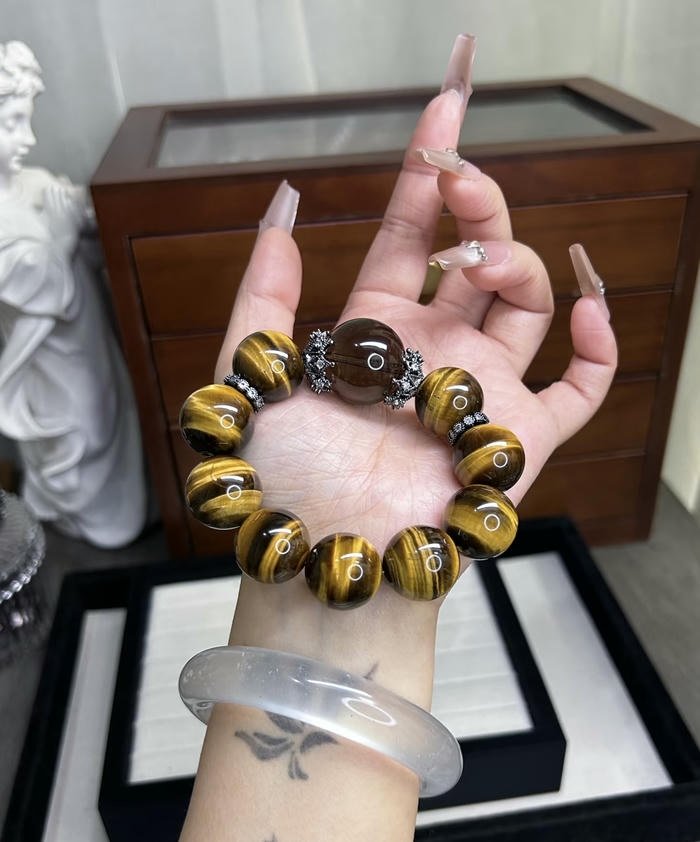 phong thuỷ đá mắt hổ đẹp nhất