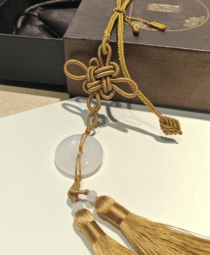 phong thuỷ dây treo may mắn thu hút tài