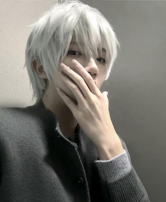 tông trắng tinh tế avatar nam tóc trắng