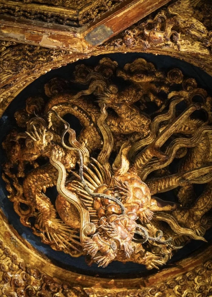 tường rồng phong thủy mang quyền lực